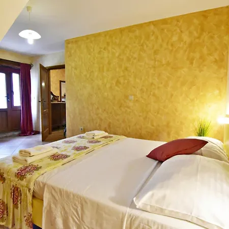 Family-friendly With Swimming Pool Tar - Porec - 22755 Apartmán Tar-Vabriga