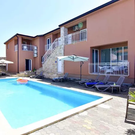 Family-friendly With Swimming Pool Tar - Porec - 22755 * Tar-Vabriga