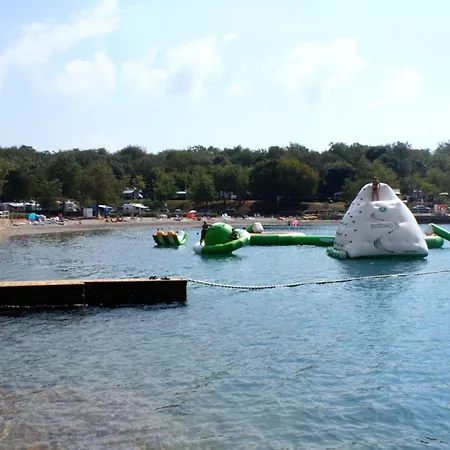 Apartmán Family-friendly With Swimming Pool Tar - Porec - 22755 *